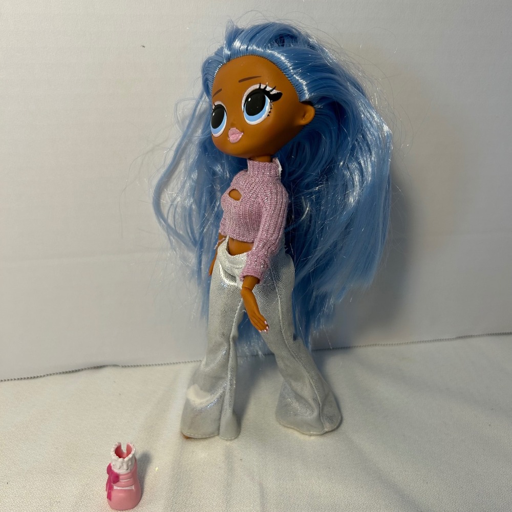 LOL Surprise OMG Fashion Doll Fierce Dollout Queen Blue Hair Silver Outfit‎ - Picture 2 of 3